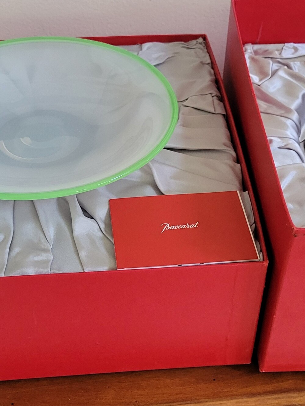 BACCARAT PEDESTAL FROST WHITE w GREEN RIM PLATE NEW W ORIGINAL BOX # 15/25